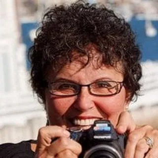 Suzanne Dana, Realtor D.