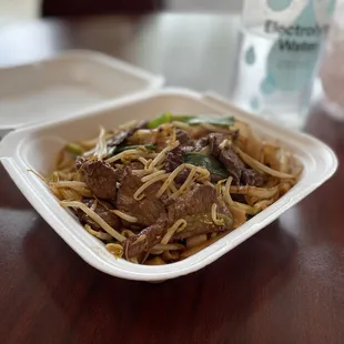 beef rice noodle