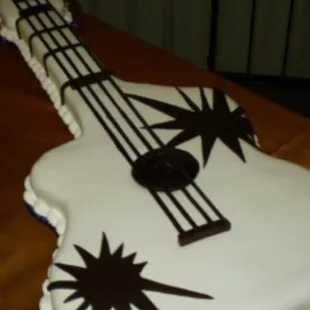 Sweet Guitar Cake!