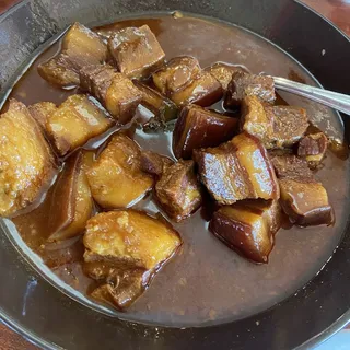 Grandma Style Braised Pork Belly