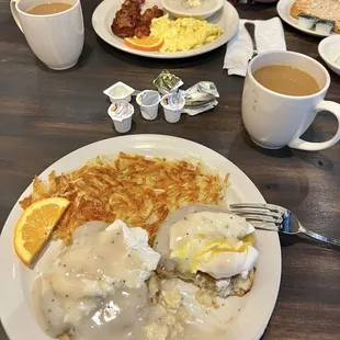 Country Benedict, Two egg breakfast w/bacon, eggs and grits