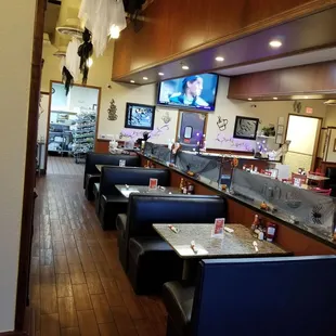 sushi and sashimi, interior