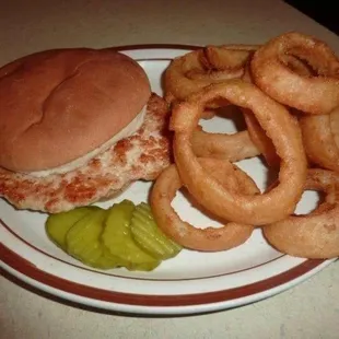 Grilled tenderloin with onion rings