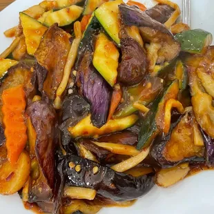 Eggplant with Spicy Garlic Sauce
鱼香茄子