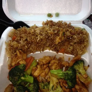 Actual amount of Chicken and Broccoli you receive on a lunch order when you remove the rice underneath the chicken and broccoli