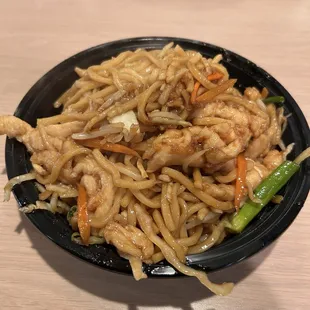Chicken Lo Mein