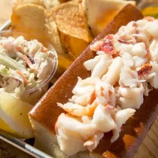 New England Lobster Market & Eatery