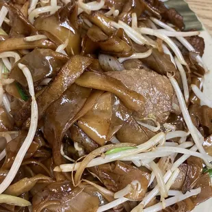 Beef chow fun