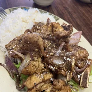 14. Black Pepper Beef Rice()