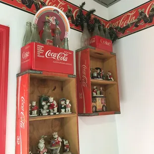 Like the Coke theme! Big dessert menu. Lots of food.