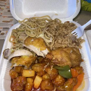 #1 SWEET &amp; SOUR combo Comes with 2 extra pieces of chicken