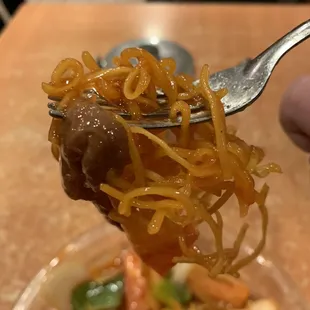 Tomato Beef Chow Mein