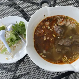 Bun bo hue