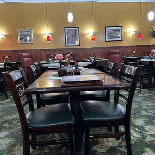 sushi and sashimi, interior