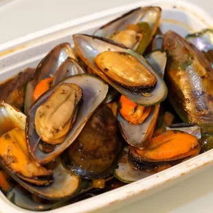 Black bean mussels