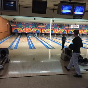 Inside New Great Valley Lanes