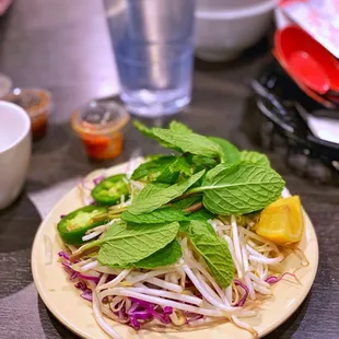 ramen and noodles, food