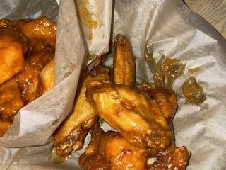 Sidelines Bar & Grill