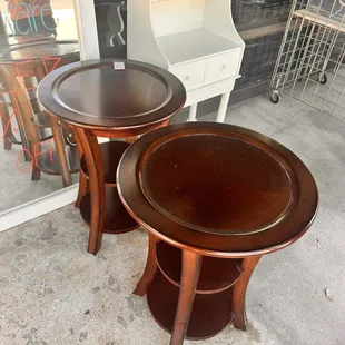 Nice selection of furniture items, in addition to clothes, jewelry and knick-knacks!