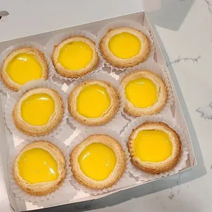 Yummy egg tarts.