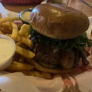 Bacon cheeseburger with blue cheese and fries