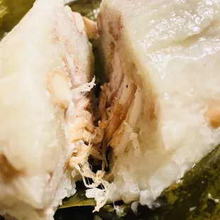 disproportionate amount of sticky rice and peanuts versus meat and eggs in the Lo Mao Gai (but good seasoning)