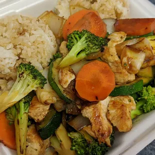 chicken, broccoli, carrots, and rice