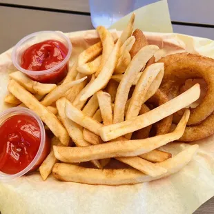 Large Basket of 1/2 Fries & 1/2 Onion Rings.