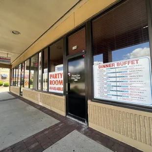 the outside of the restaurant