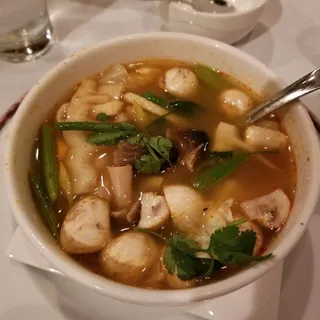 Tom Yum Pak