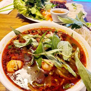 Bun bo hue - SUPER SALTY