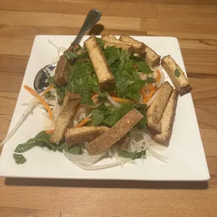 Papaya salad with tofu