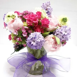 Scratch 'n Sniff was created for images like these. Lavender hyacinth and pink garden roses make this a dream of fragrance!