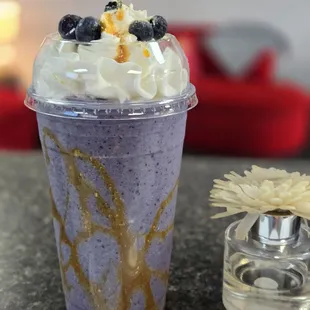 Blueberry caramel cheesecake shake 200 calories