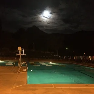 Outdoor pool is open thru end of Oct!