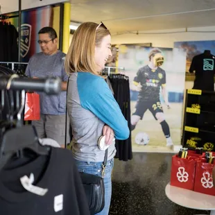 October 2022 Yelp Elite Event   photo by Adam Rios Photography