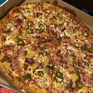 Pizza with ham jalapeño and pineapple