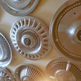 a close up of the rims