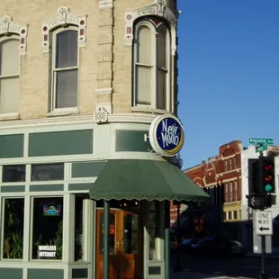 ALL VICTORIAN FLAT-IRON CORNERS SHOULD HAVE COFFEEHOUSES