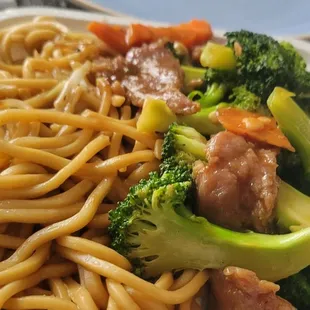 Beef Brocolli with Chow mein