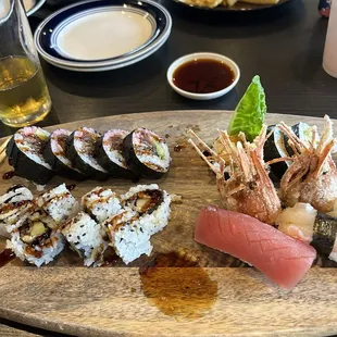 Salmonskin roll, Mexican roll, sweet shrimp and tuna nigiri
