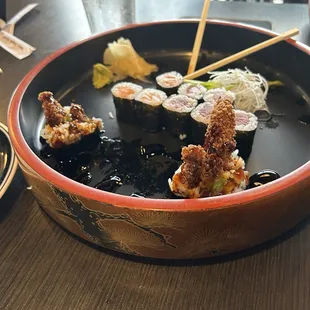 Spider roll, salmon roll