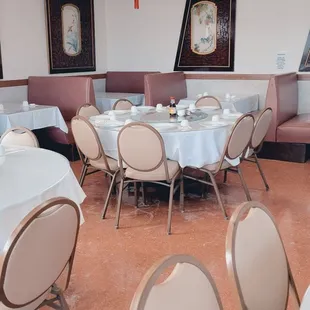 the interior of a restaurant