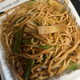 Veggie chow mein
