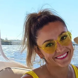 Mari P.