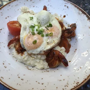 Shrimp and grits with eggs