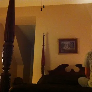 Four post bed - pretty nifty.