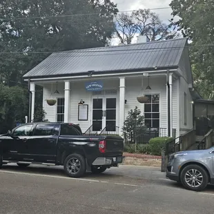 Cute little place in a really adorable neighborhood