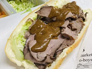 Zara's Lil' Giant Supermarket & Po-boys