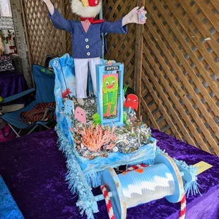 Floats art